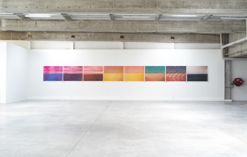 <p><i>Horizon</i></p>